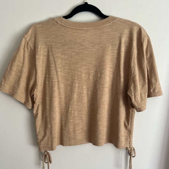 Universal Thread Cropped T-Shirt in Camel / Tan - Size M - Picture 2 of 3